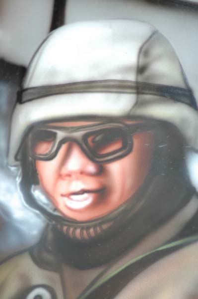 5843