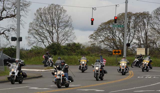 9775